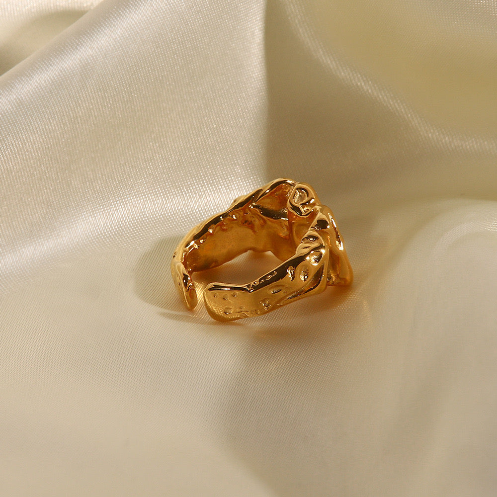 18K Gold Ribbon Like Statement Band Ring