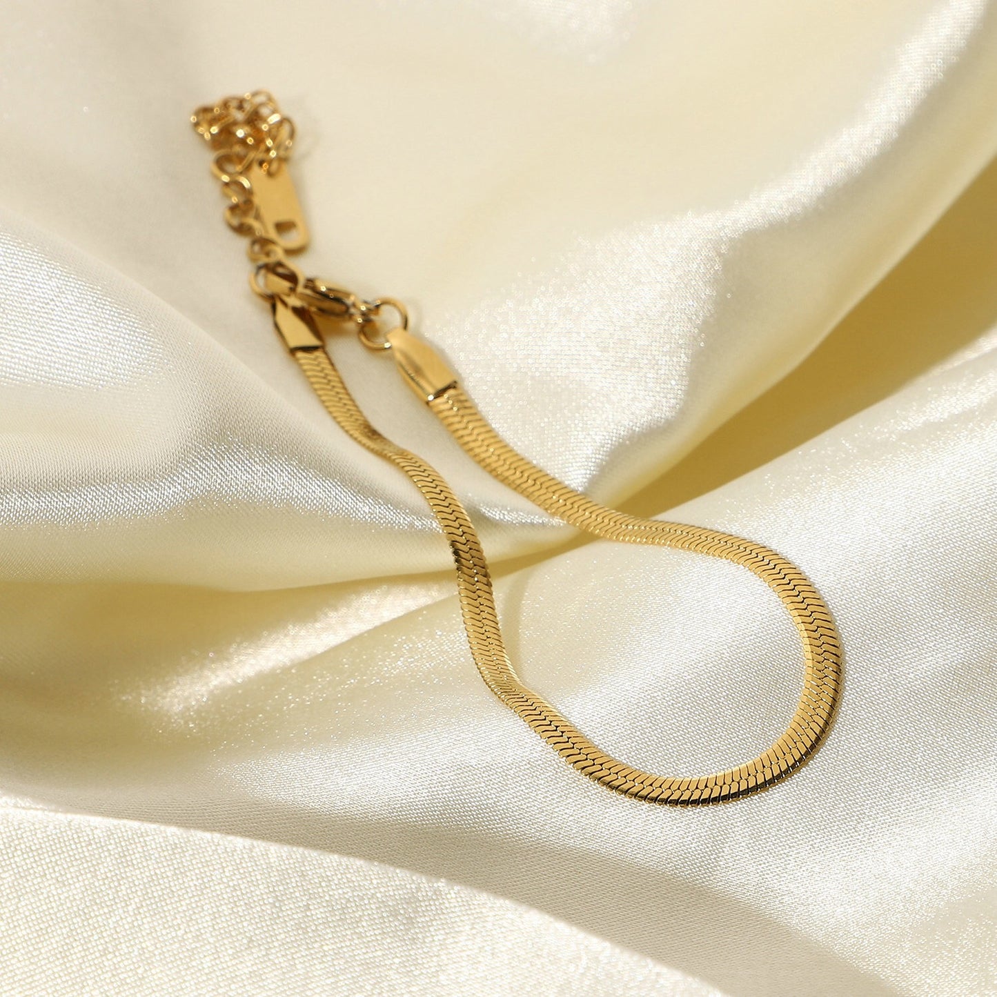 18K Gold Classic Herringbone Bracelet