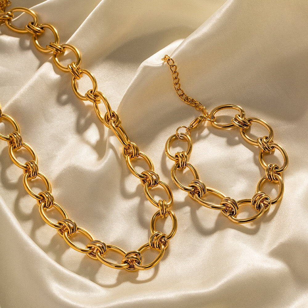 18K Gold Chunky Circle Chain Bracelet