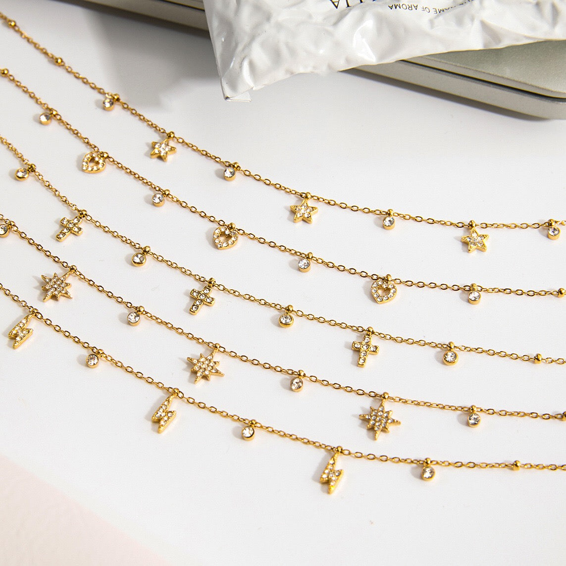 18K Gold Tempting Shimmer Heart Star Dainty Chain Necklace