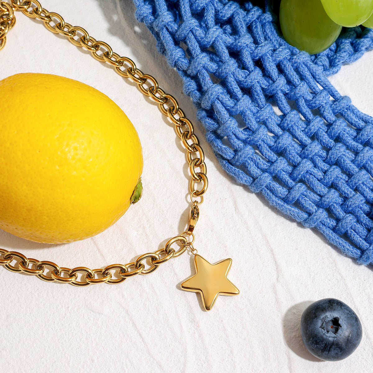 18K Gold Chunky Cable Chain Star Pendant Statement Necklace