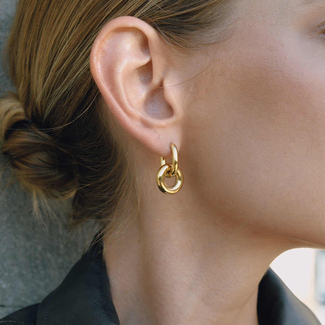 18K Gold Golden Muse Small Hoop Huggie Earrings