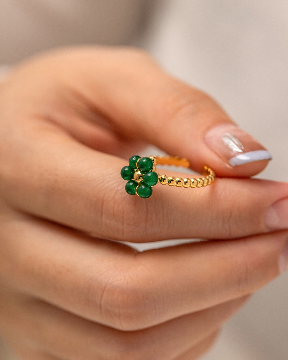 18K Gold Emerald Beaded Lucky Flower Ring