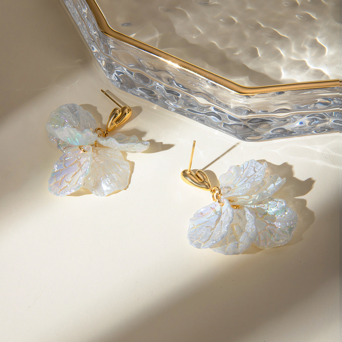 18K Gold Beach Flower Dangle Drop Earrings