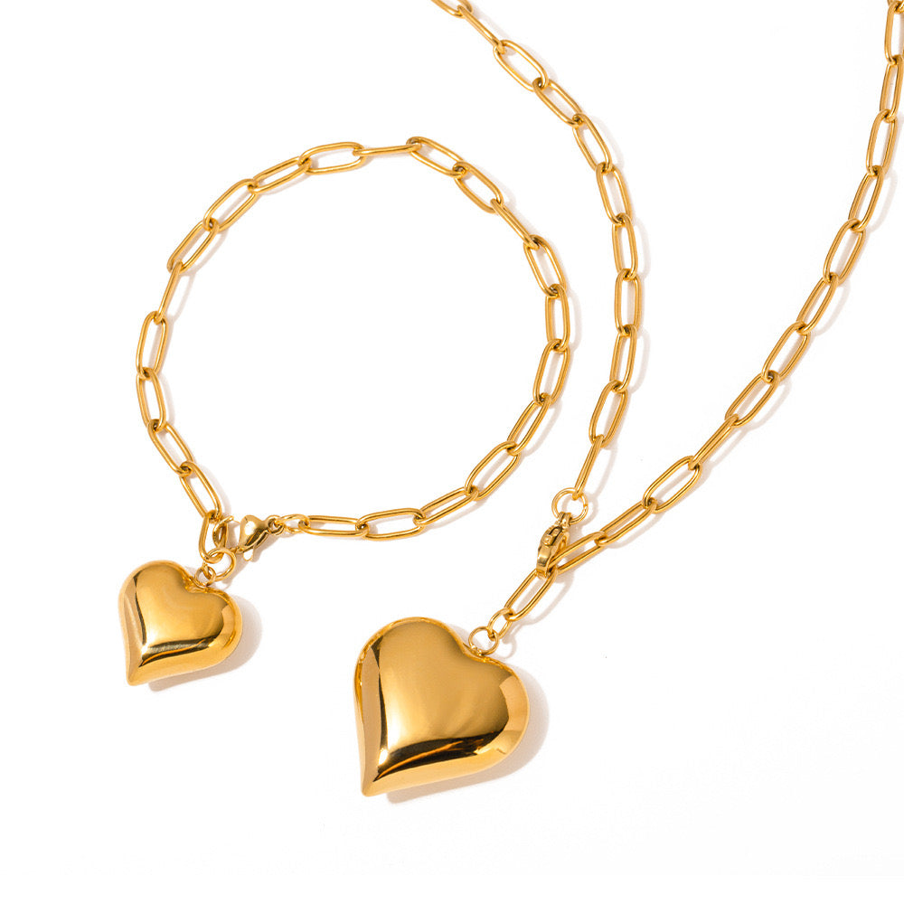 18K Gold Chunky Paperclip Heart Charm Bracelet