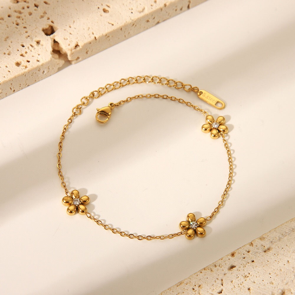 18K Gold Beaded Flower Chain Collar Necklace