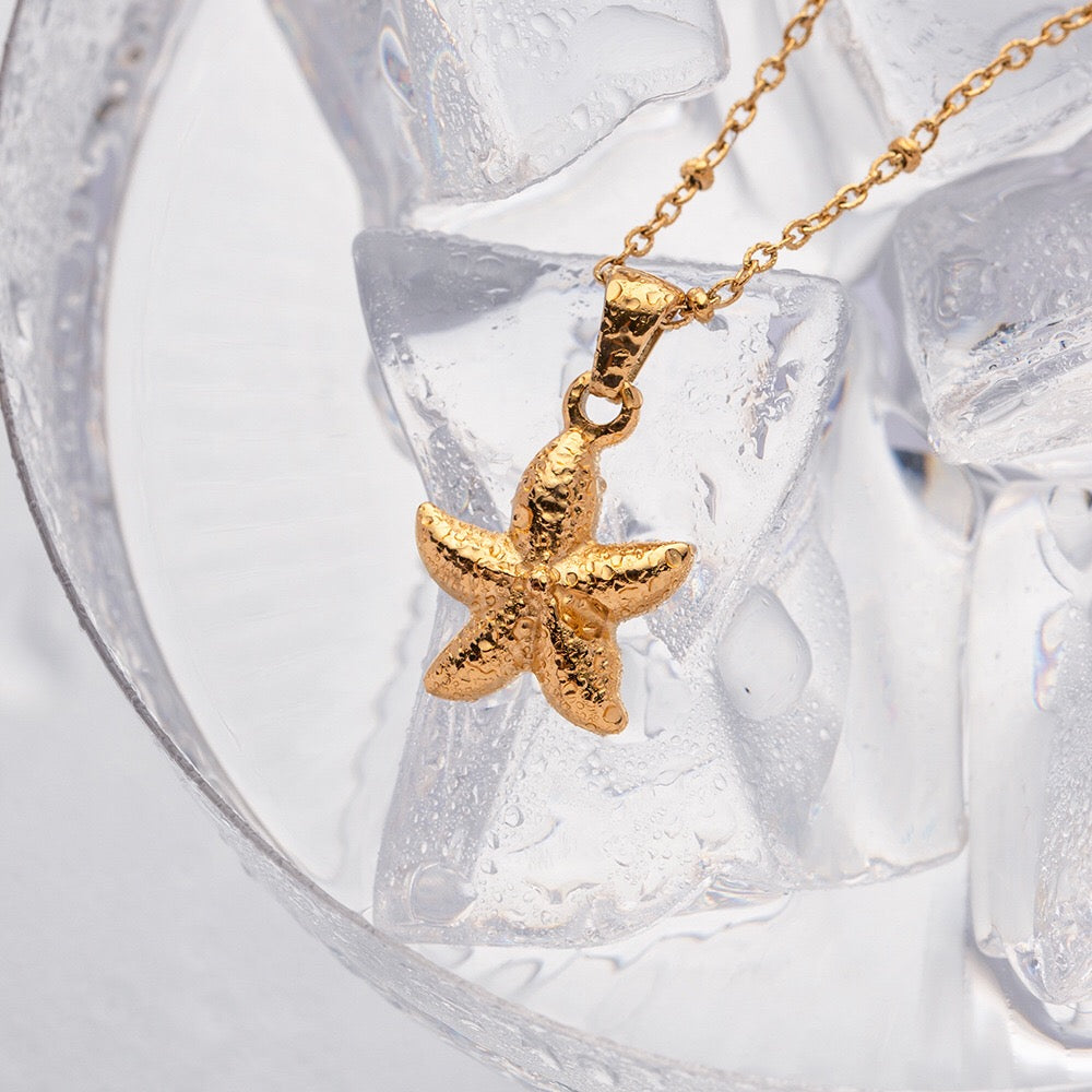 18K Gold Starfish Pendant Necklace