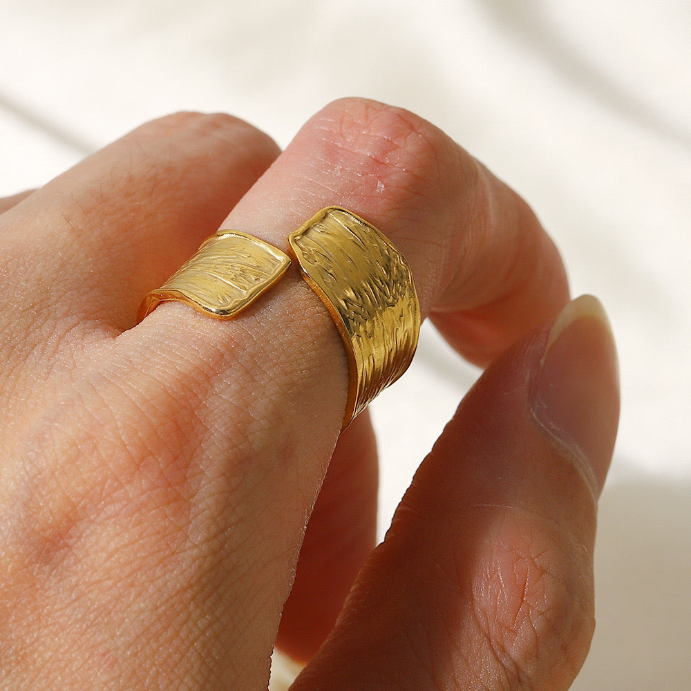 18K Gold Wrap Around Statement Ring