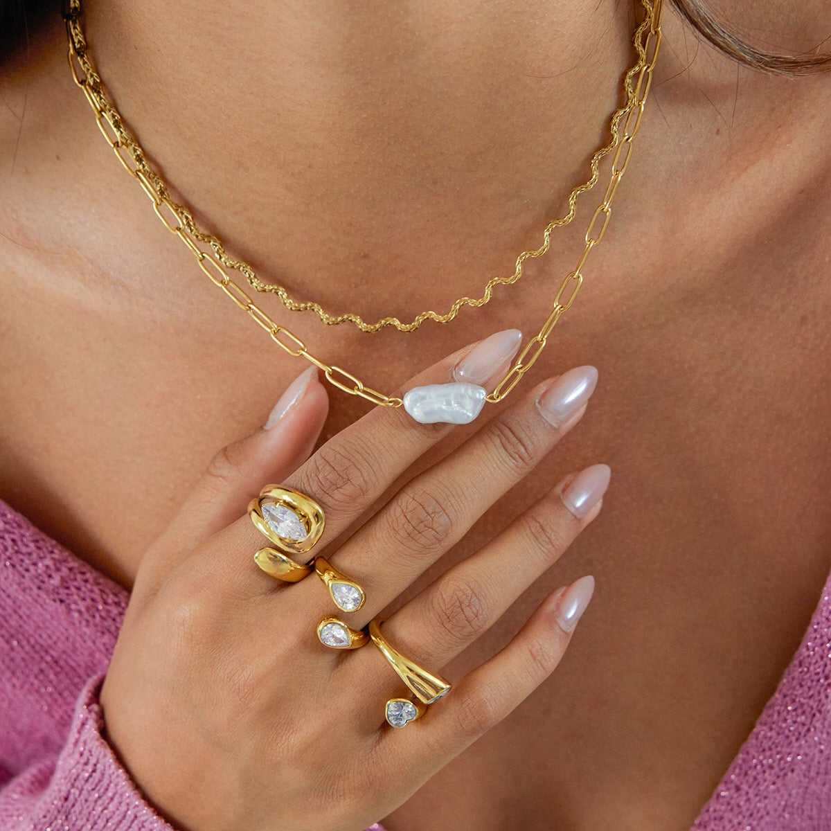 18K Gold Soft Touch Pearl Pendant Paperlicp Chain Layered Necklace Set