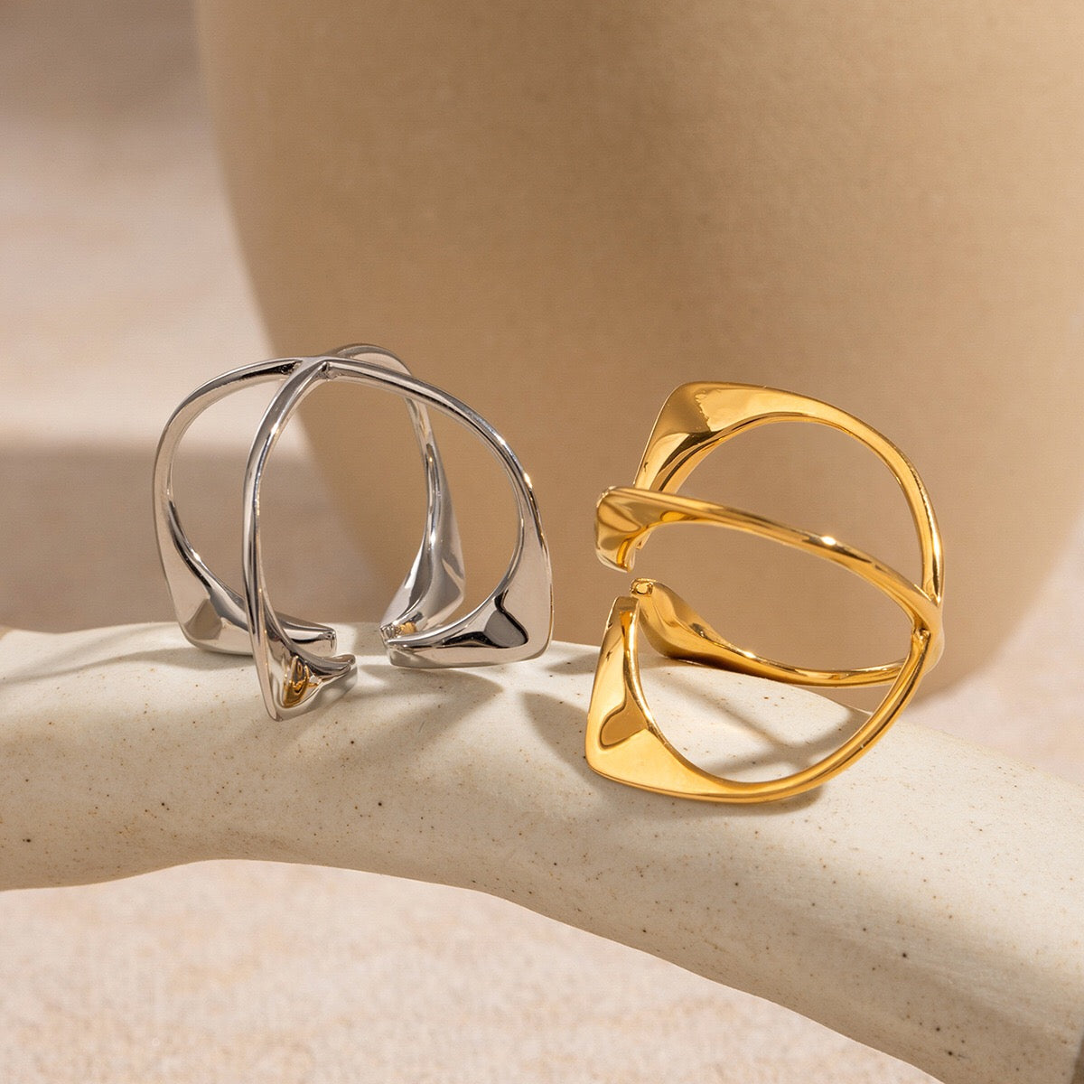 18K Gold Focus Statement Ring