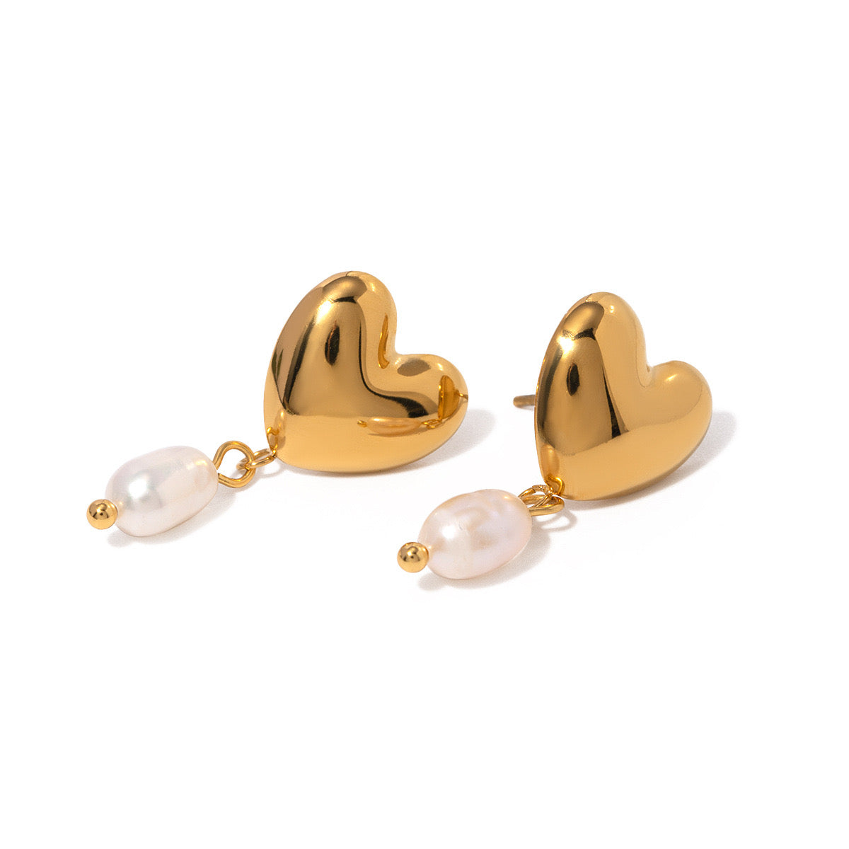 18K Gold Old Money Heart Pearl Dangle Earrings