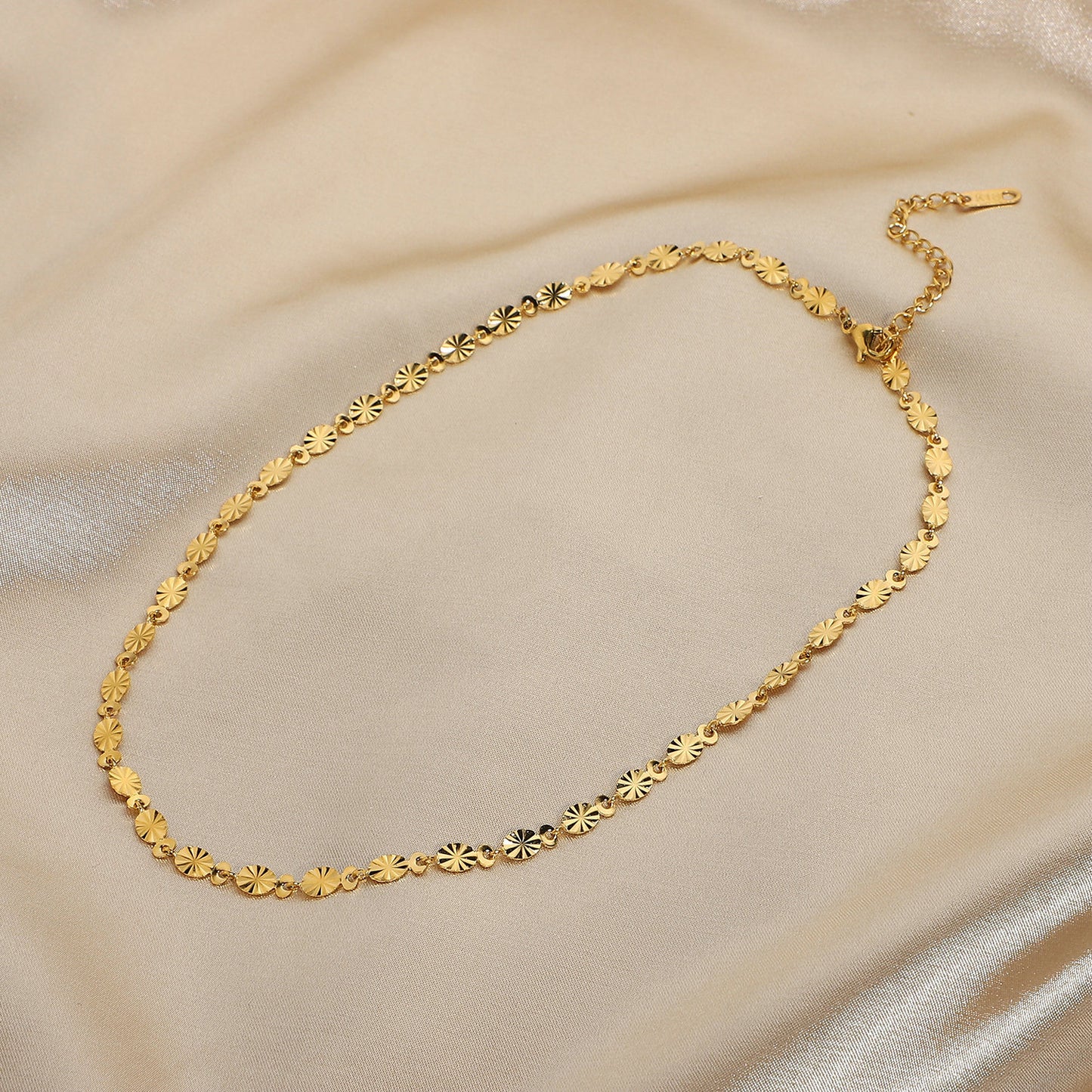 18K Gold Dainty Flower Disc Chain Choker Necklace