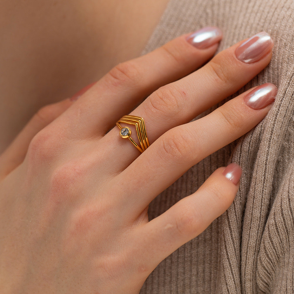 18K Gold Star Shining Ring