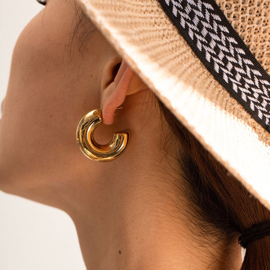 18K Gold Chunky C Shape Huggie Earrings