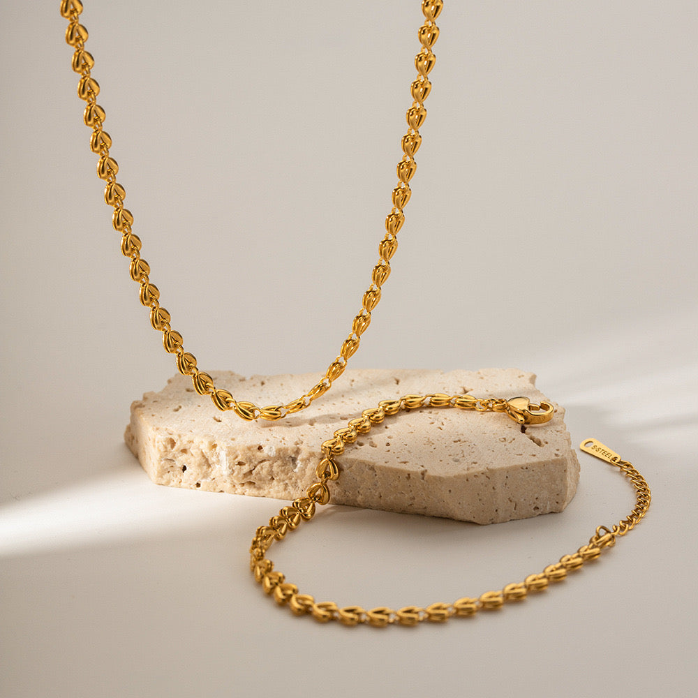 18K Gold Heart Chain Bracelet
