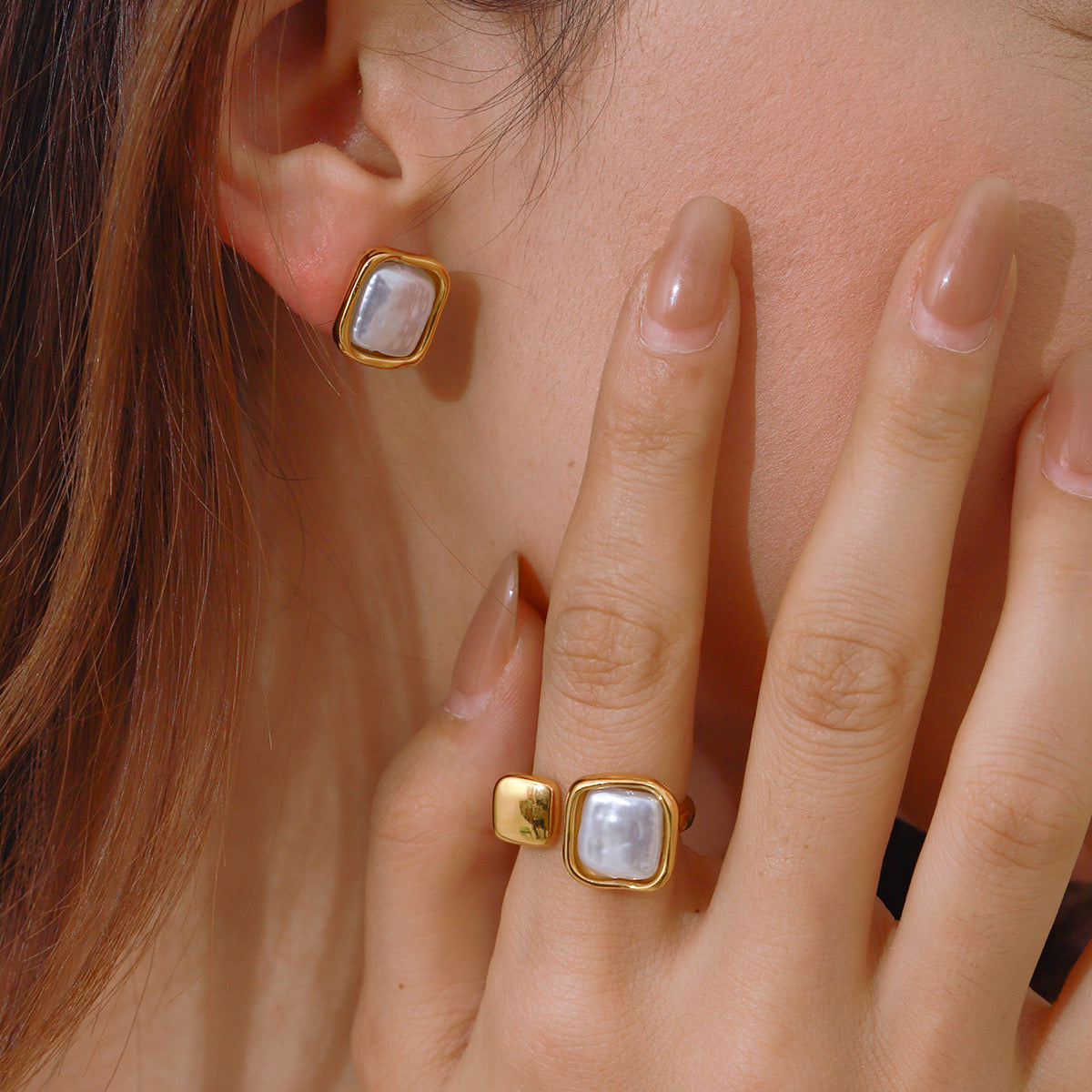 18K Gold Classy Pearl Square Stud Earrings