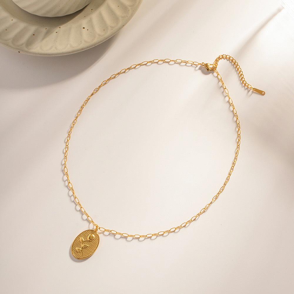 18K Gold Rose Oval Plate Pendant Necklace