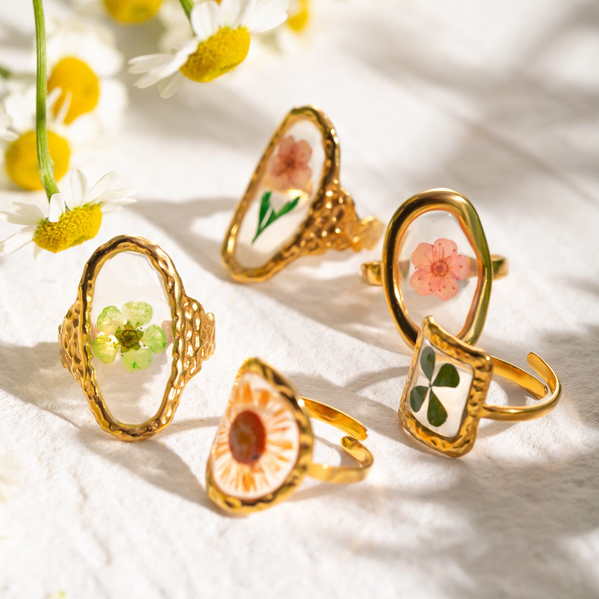 18K Gold Jelly Flower Statement Ring
