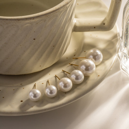 18K Gold Classic Pearl Stud Earrings