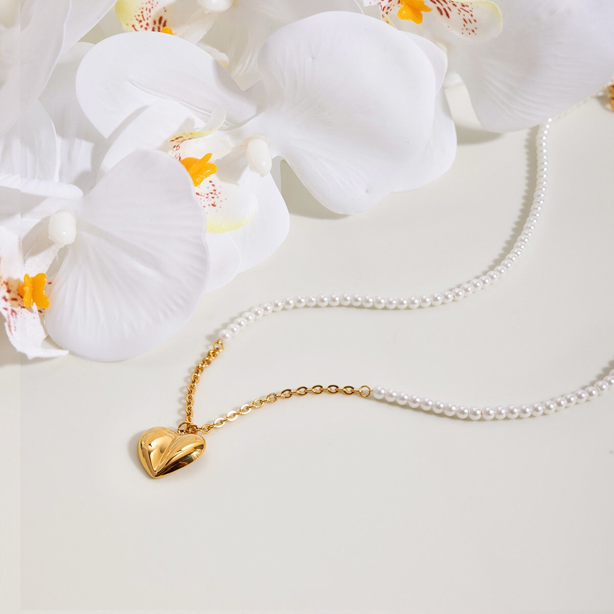 18K Gold Pearl Amour Heart Pendant Beaded Chain Necklace