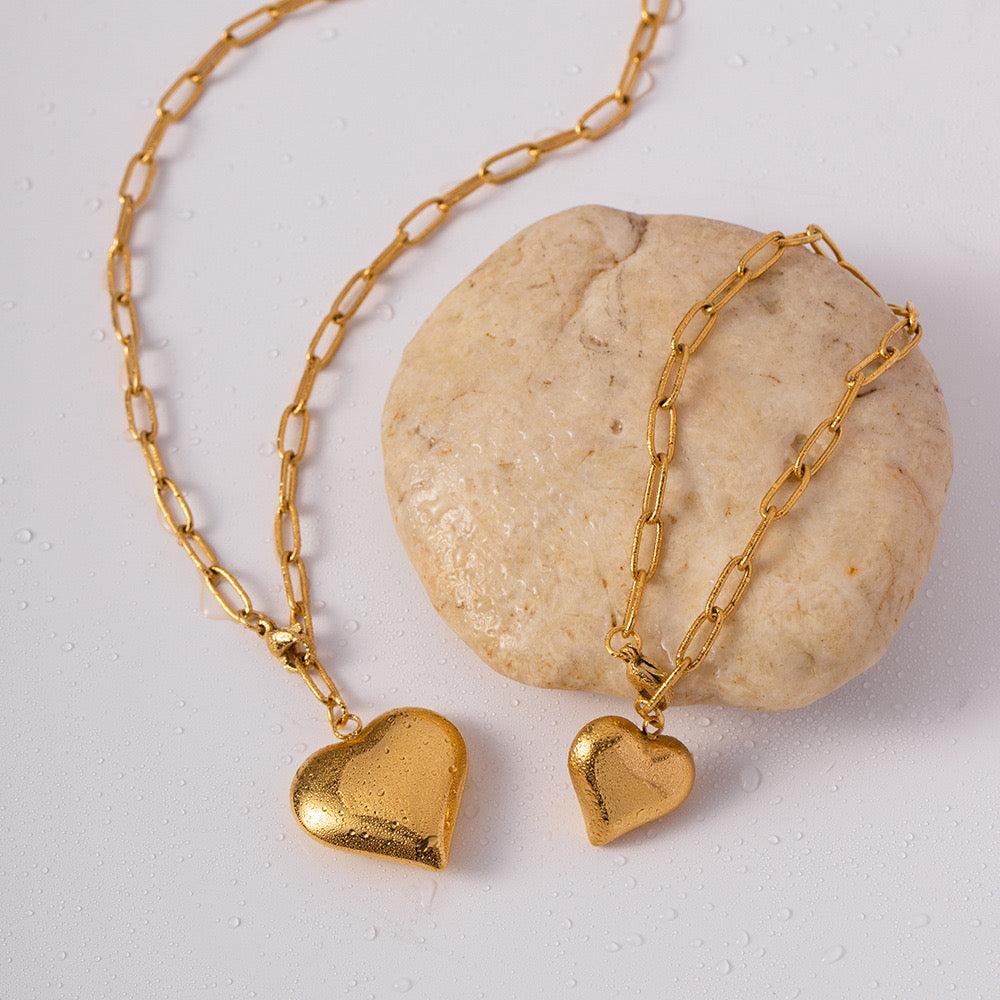 18K Gold Chunky Paperclip Heart Charm Bracelet
