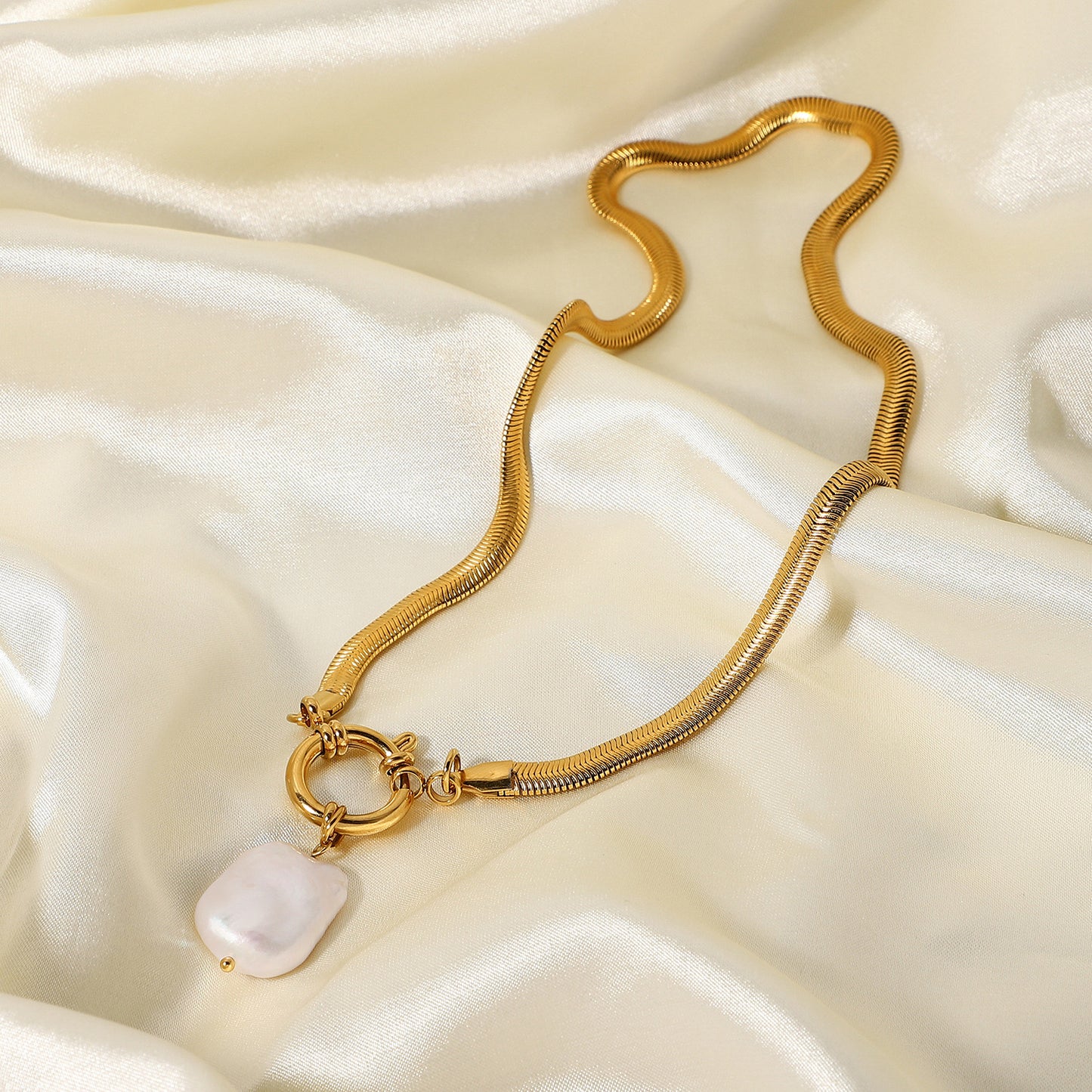 18K Gold Herringbone Snake Chain Pearl Pendant Charm Necklace