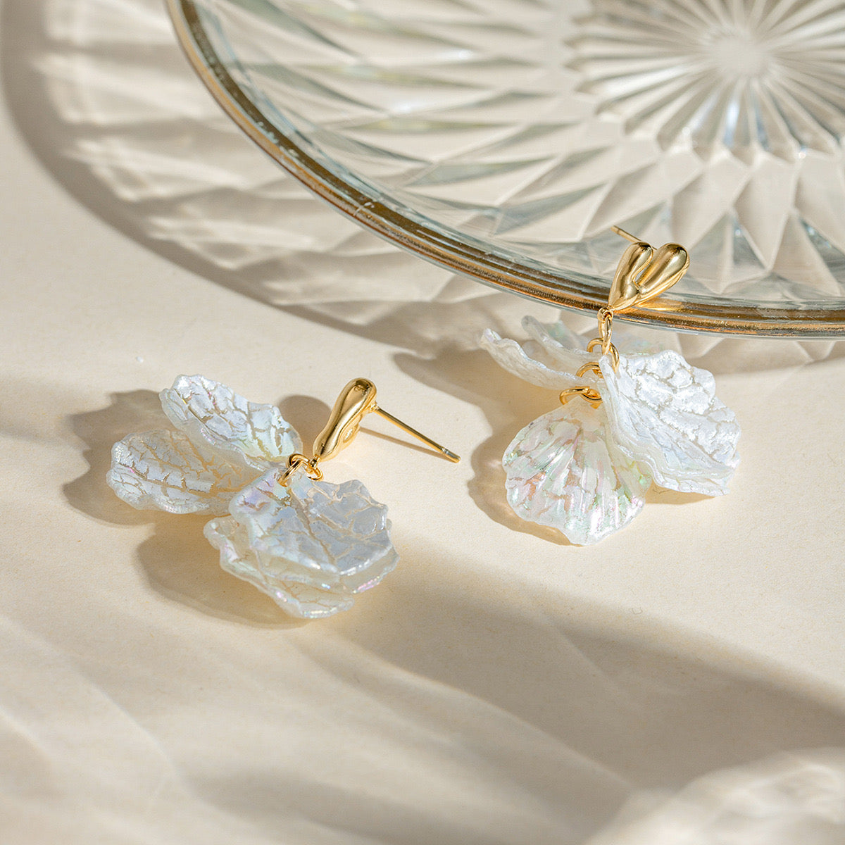 18K Gold Beach Flower Dangle Drop Earrings