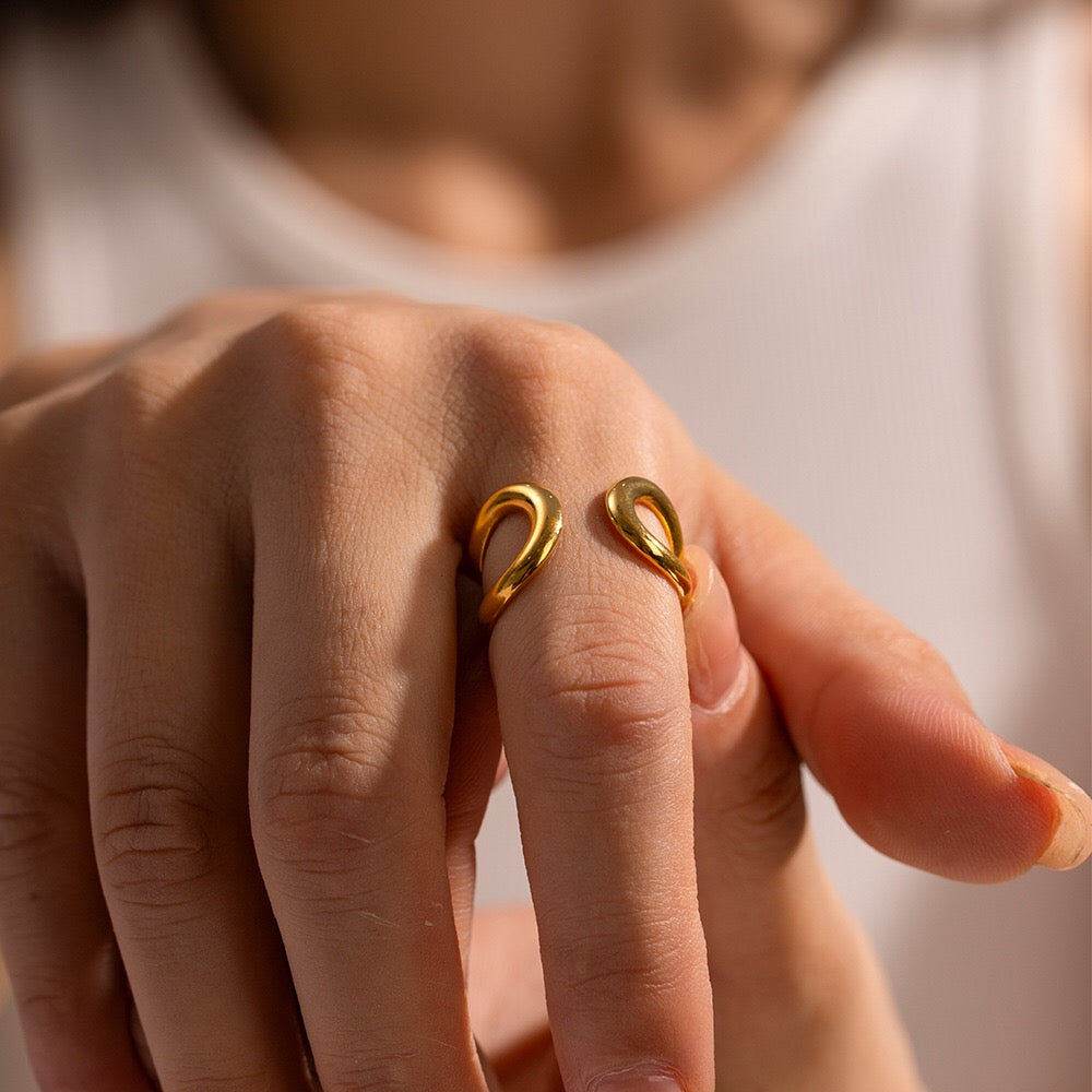 18K Gold Unique Wave Cuff Ring