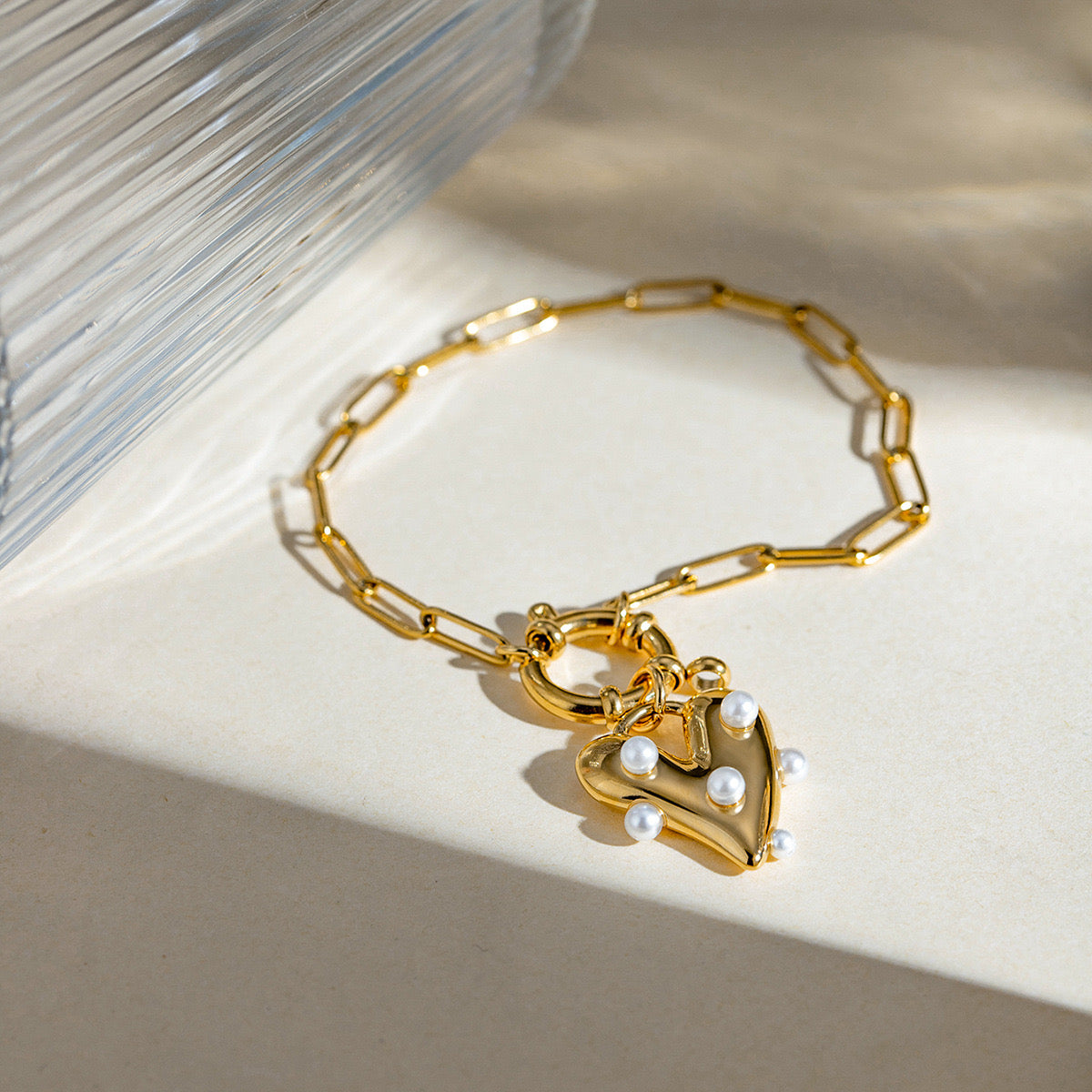 18K Gold Pearl Heart Paperclip Chain Charm Bracelet