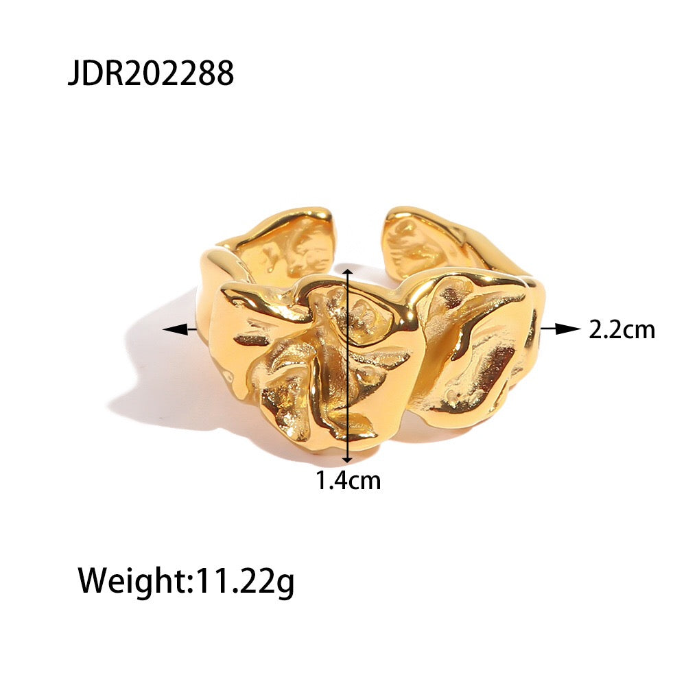 18K Gold Ribbon Like Statement Band Ring