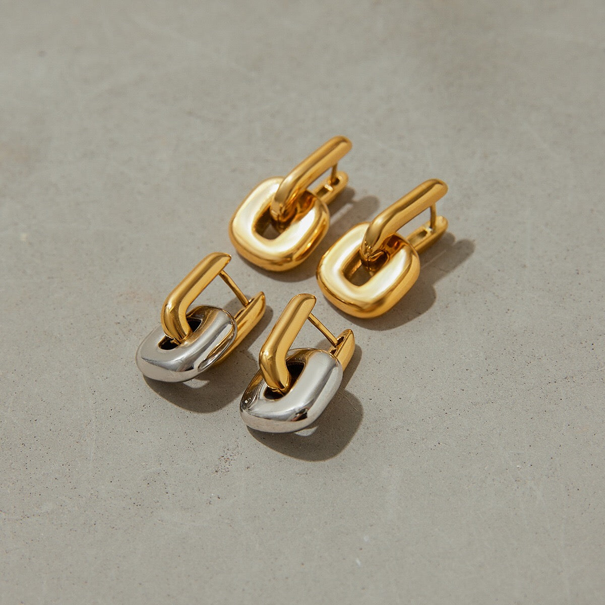 18K Gold Bold Link Statement Huggie Earrings