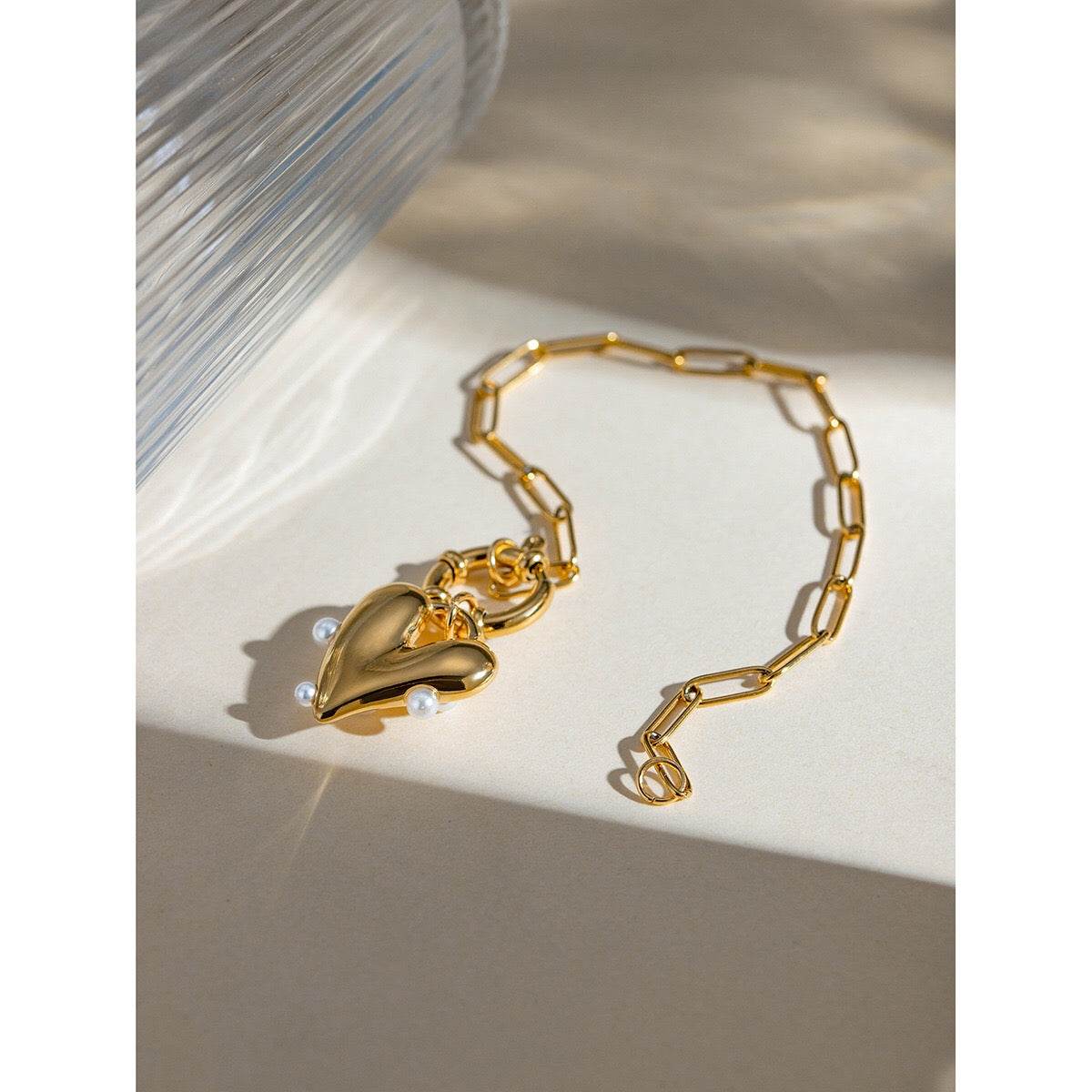 18K Gold Pearl Heart Paperclip Chain Charm Bracelet