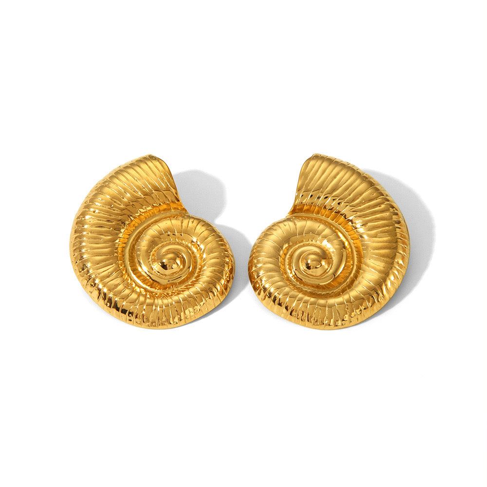 18K Gold Summer Shell Pendant Statement Stud Earrings