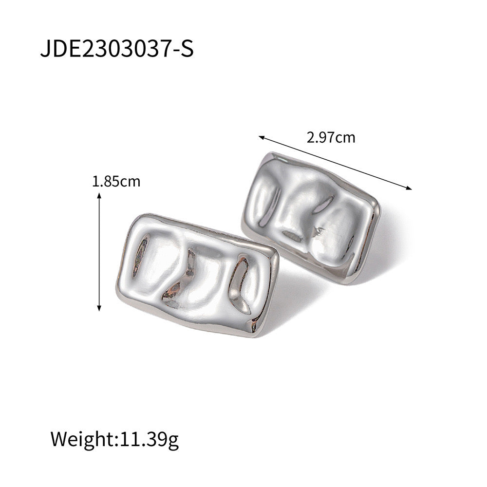 18K Gold Puffy Rectangle Statement Stud Earrings
