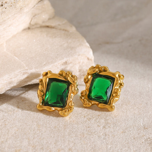 18K Gold Elegance Emerald Earrings