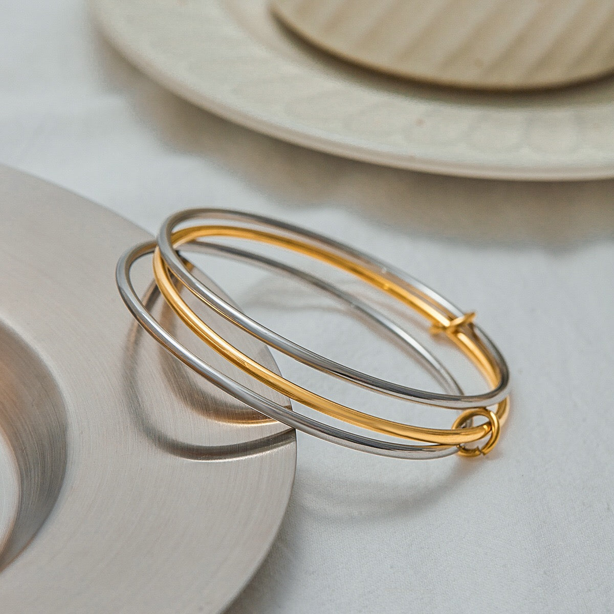 18K Gold and Silver Two Tone Connected Silm Bangle Bracelets Stack