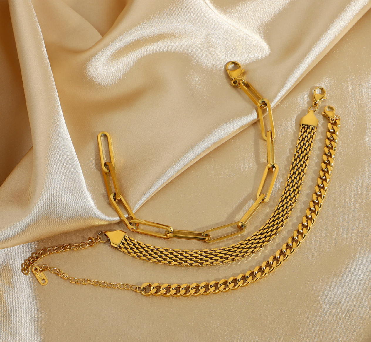 18K Gold Paperclip Bracelet
