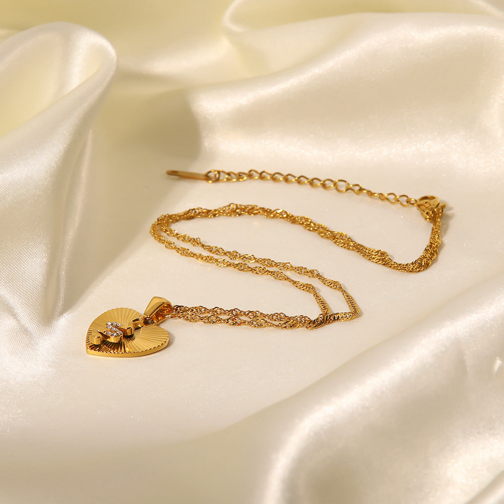 18K Gold Snake in Love Pendant Heart Necklace