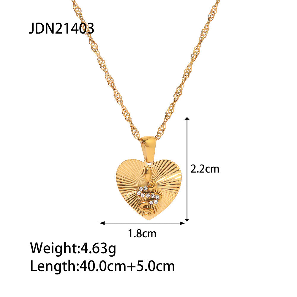 18K Gold Snake in Love Pendant Heart Necklace