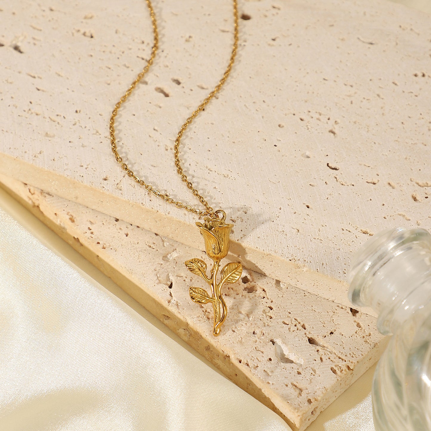 18K Gold Rose Pendant Necklace