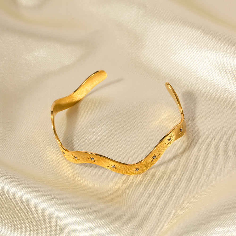 18K Gold Starry Bangle Bracelet