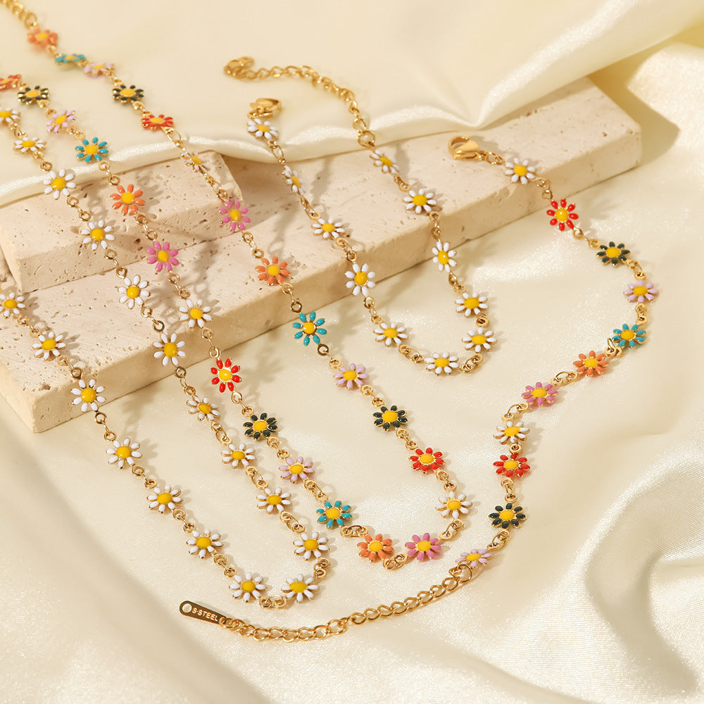 18K Gold Daisy Necklace Bracelet Set