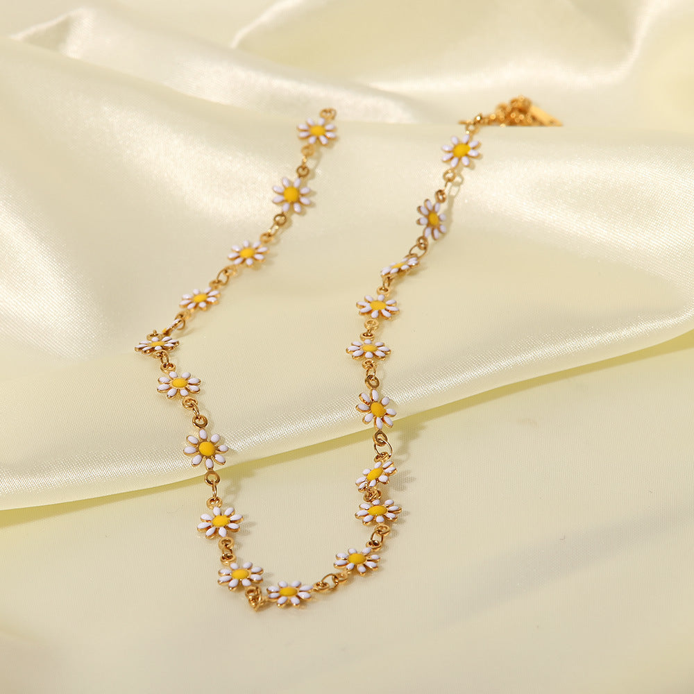 18K Gold Daisy Necklace Bracelet Set