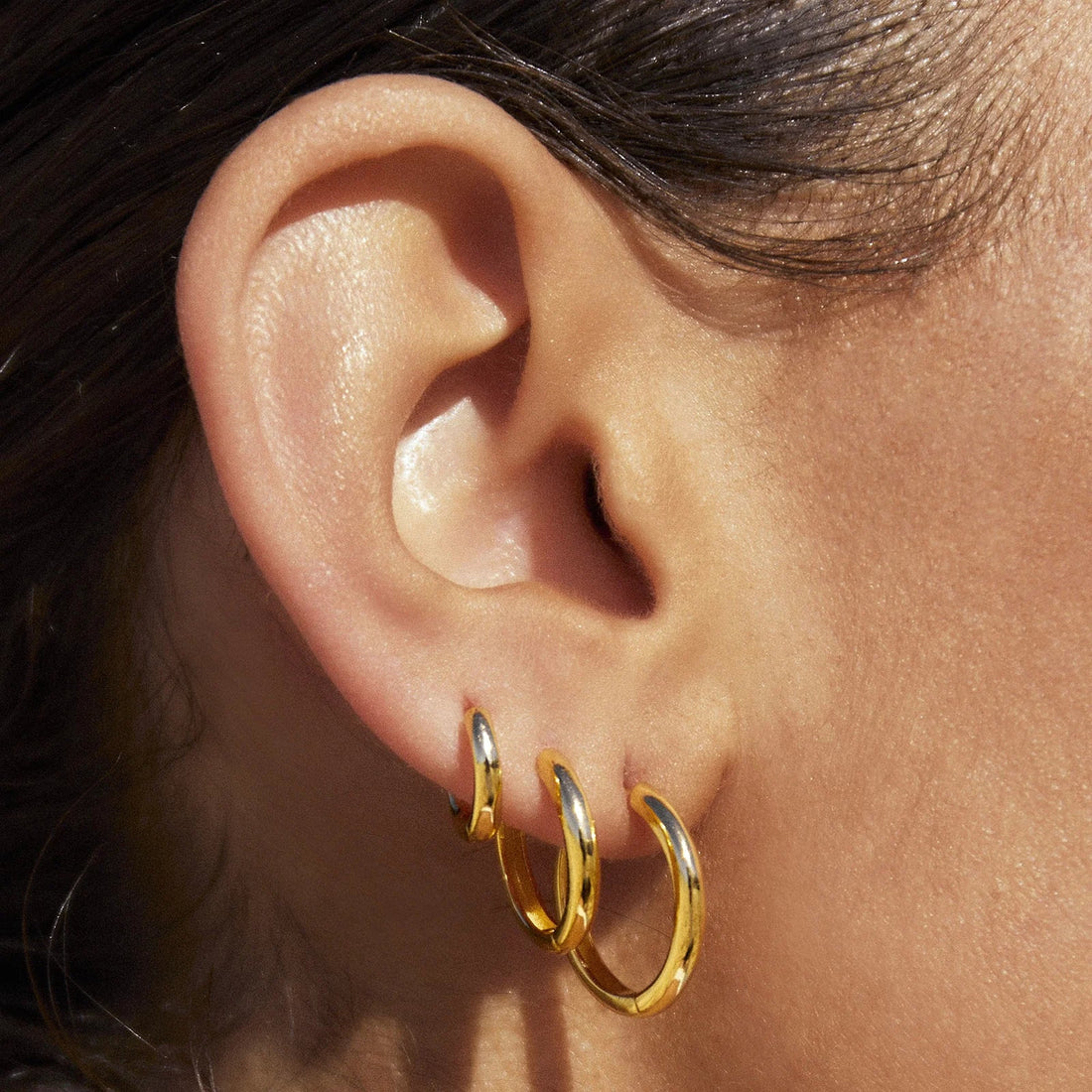 14k Gold Earrings: A Buyer's Guide in 2025