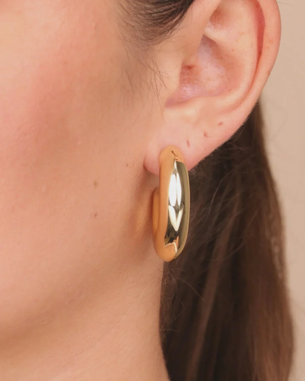 How to Choose Chunky Hoop Earrings?