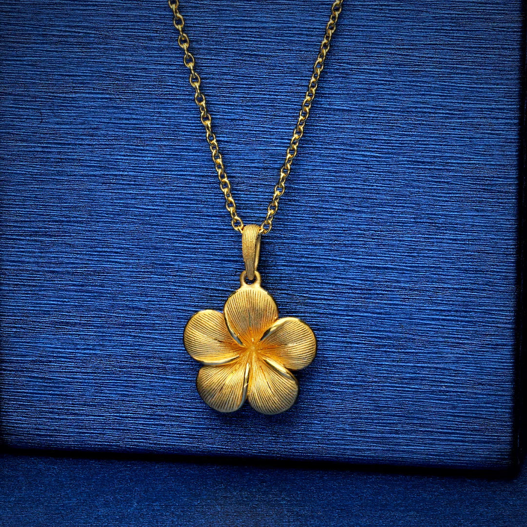 Gold Pendant: A Style Statement That Speaks Volumes