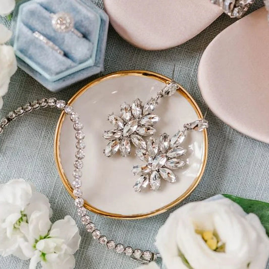 Gift Suggestion for Wedding: Beyond the Registry