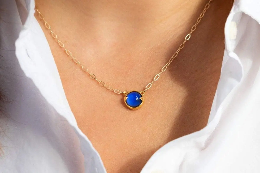 Mood Necklace Colours and Meanings: Hues That Tell Your Story