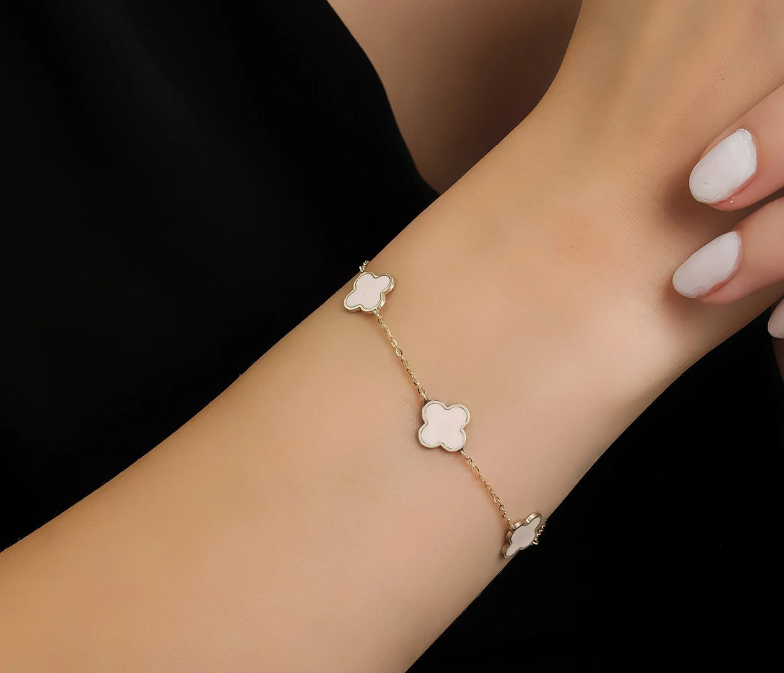 4 Leaf Clover Bracelet: Your Lucky Charm for Every Day