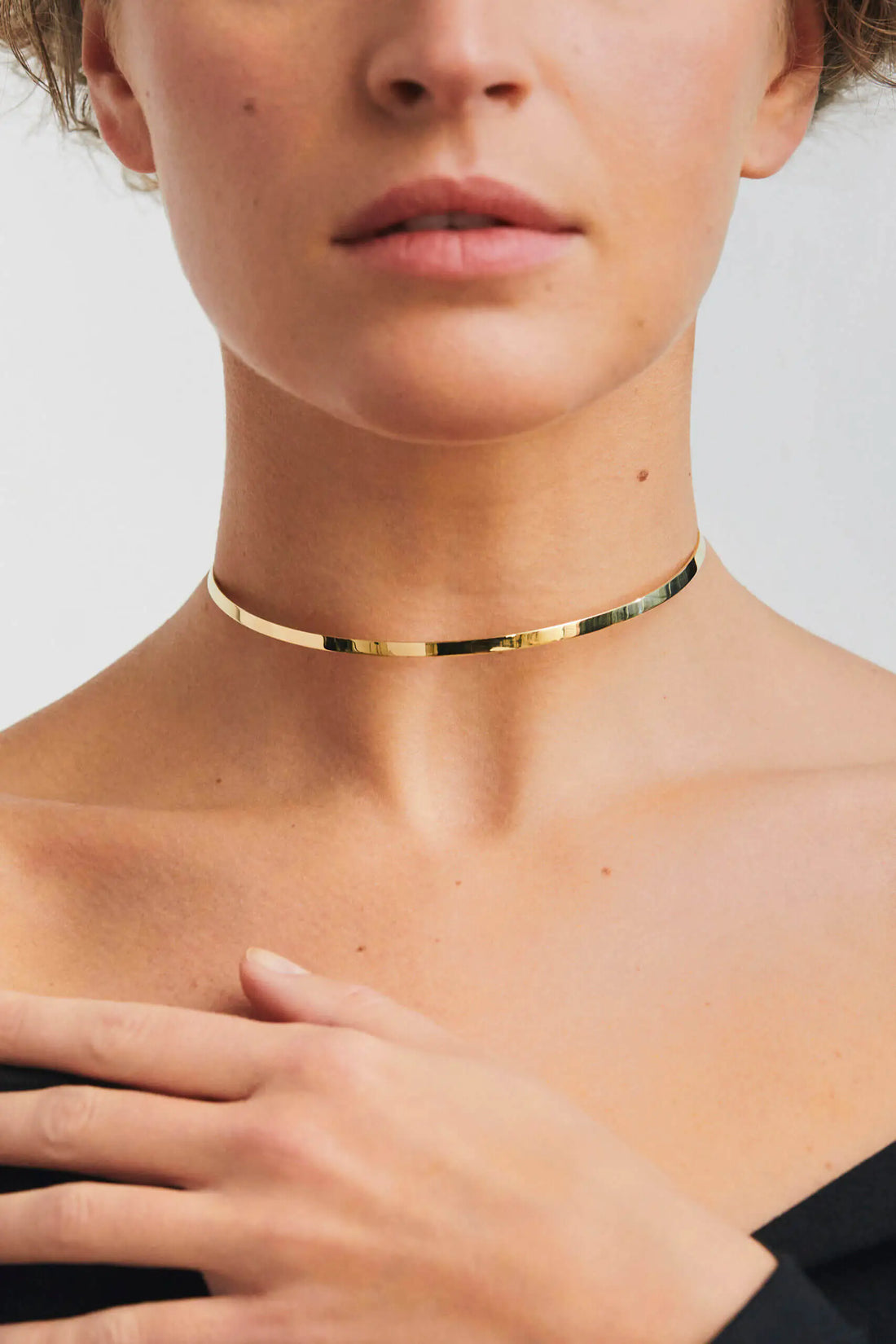 Chokers: The Ultimate Neck Accessory